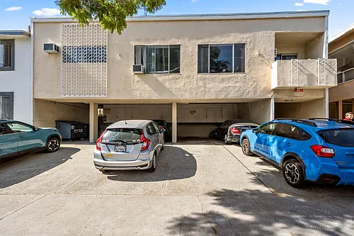 607 N Flores St #2 Photo 1