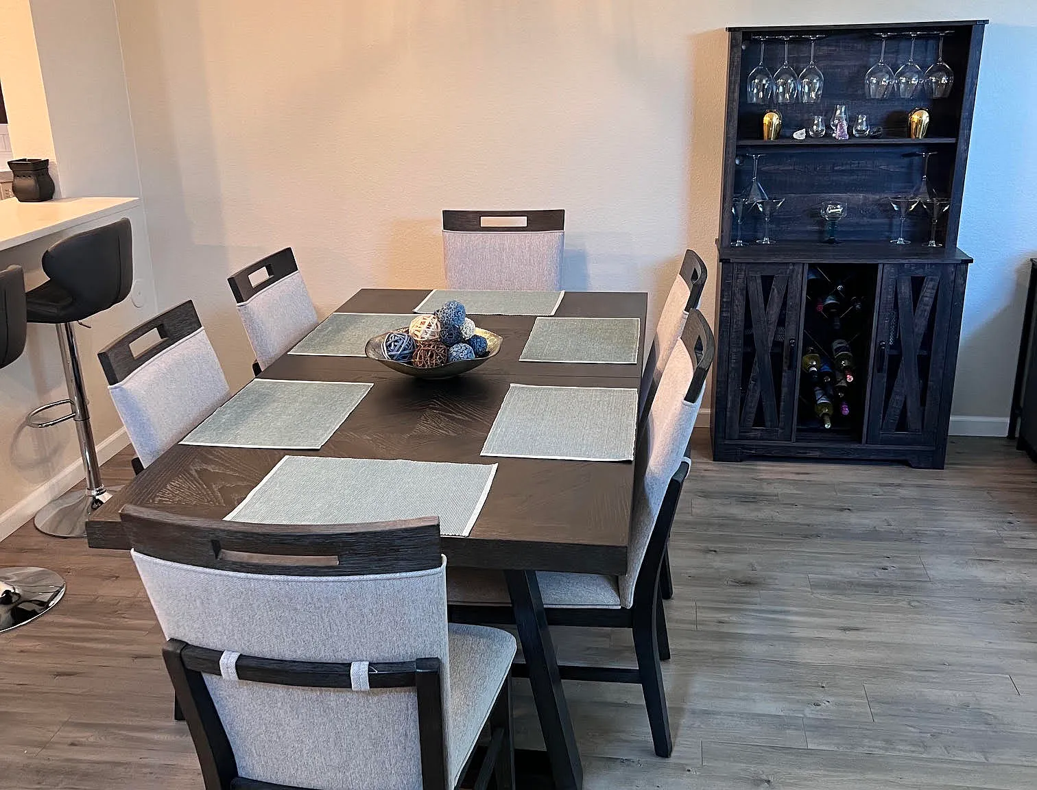 3 bed, 1673 sqft, $2,800 — Photo 2