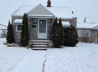 25730 Send St, Roseville, MI 48066