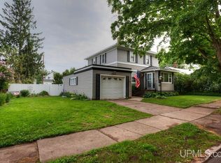 232 E Ridge St, Ironwood, MI 49938