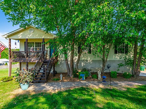 5th image of 1012 Harvest Knoll Ln