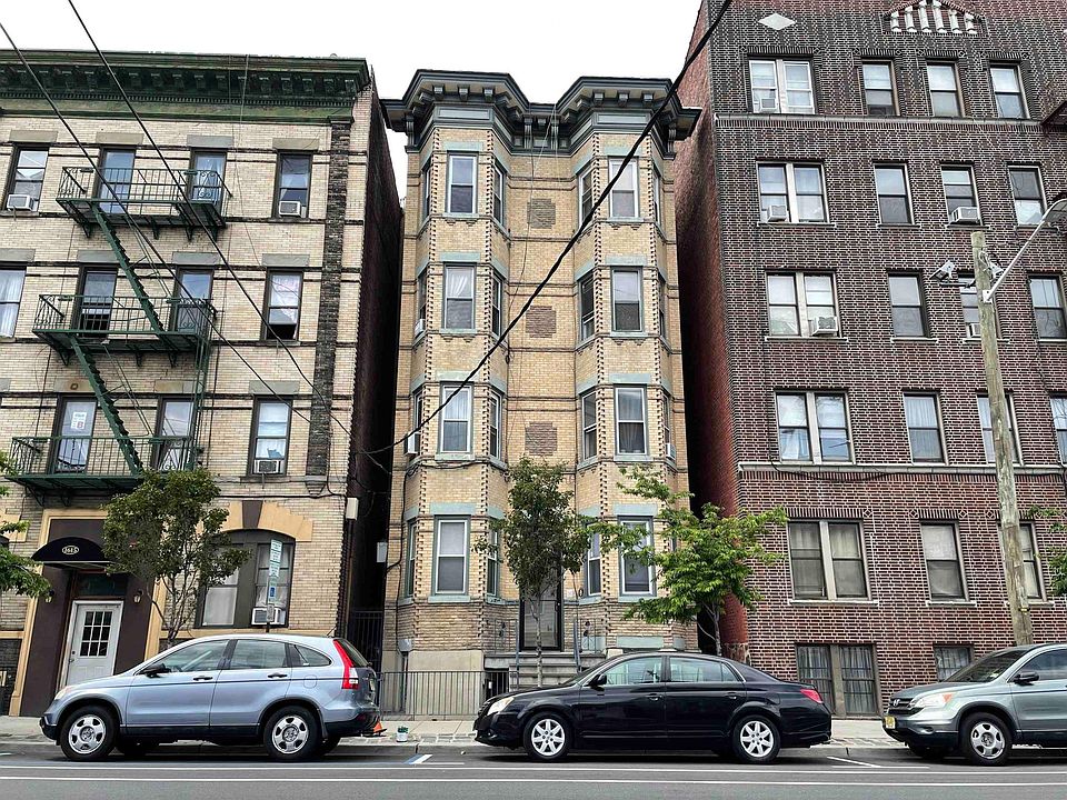 1st image of 1619 Palisade Ave APT 4L