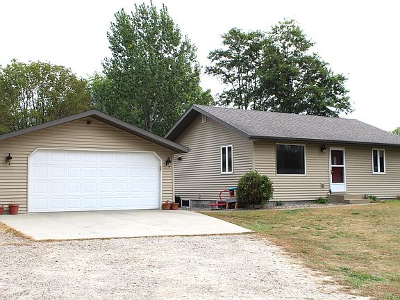 2nd image of 1717 Maple Dr SE