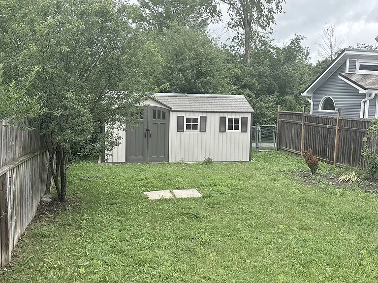 968 Bluffwood Ave — Photo 15