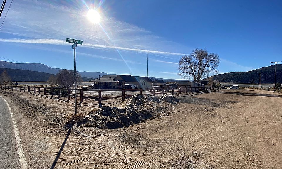 1st image of 46039 Parkway Dr