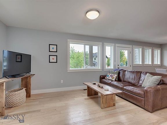 4th image of 2926 Warbler Way Unit A