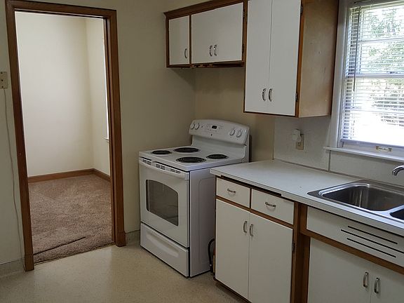 Kitchen right next to dining room