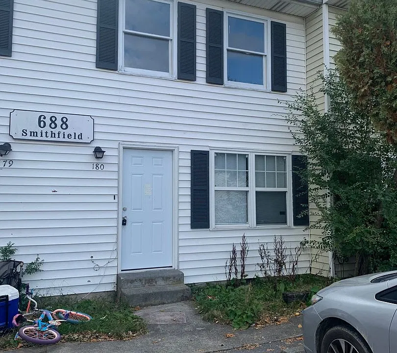 688 Smithfield Ave