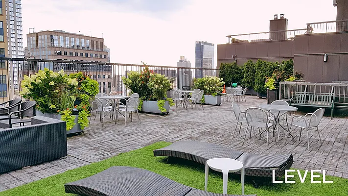 Rented by Level Group | media 4