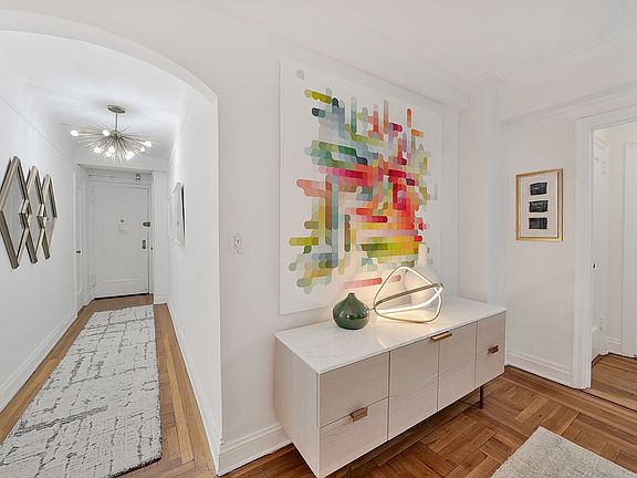 5th image of 245 E 72nd St APT 4E