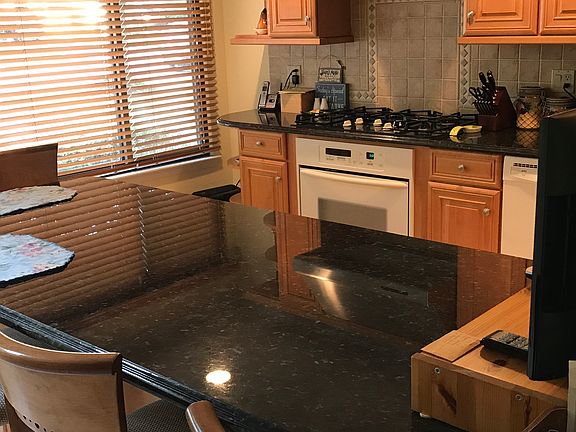3rd image of 107 Lisa Dr