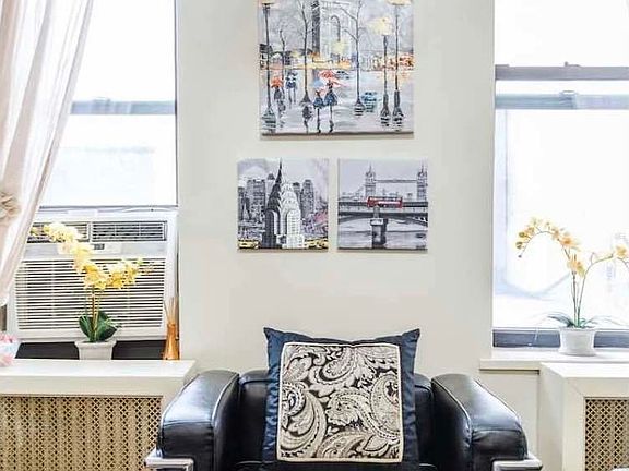 4th image of 206 E 60th St #2