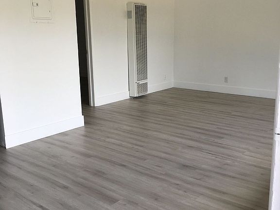 3rd image of 635 Macarthur Blvd #3