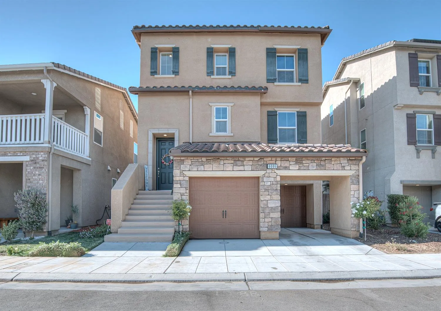 6086 E Scenic Way photo 1