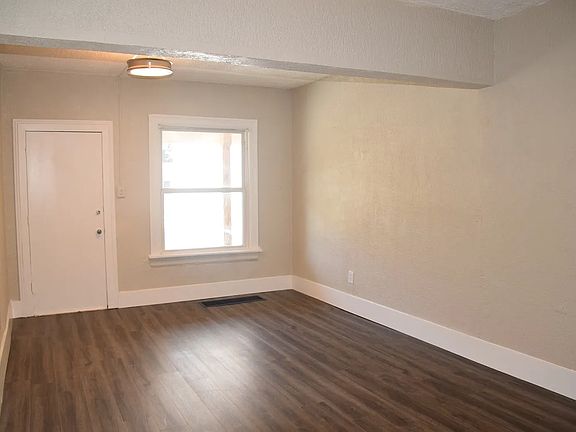 5th image of 3010 N Downing St #1207