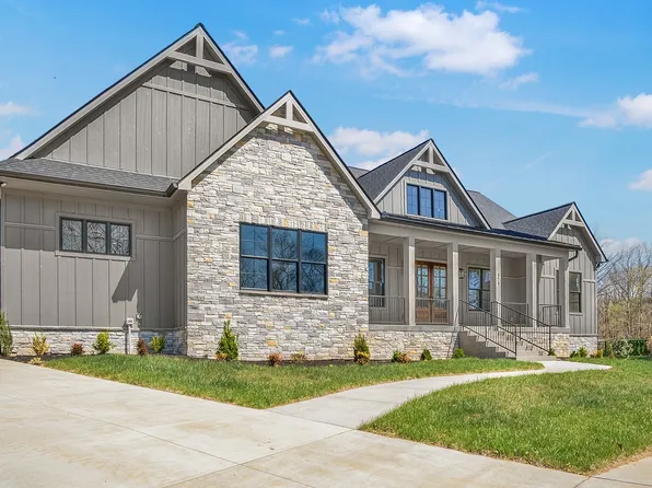 879 Shady Bluff Trl, Clarksville, TN 37043