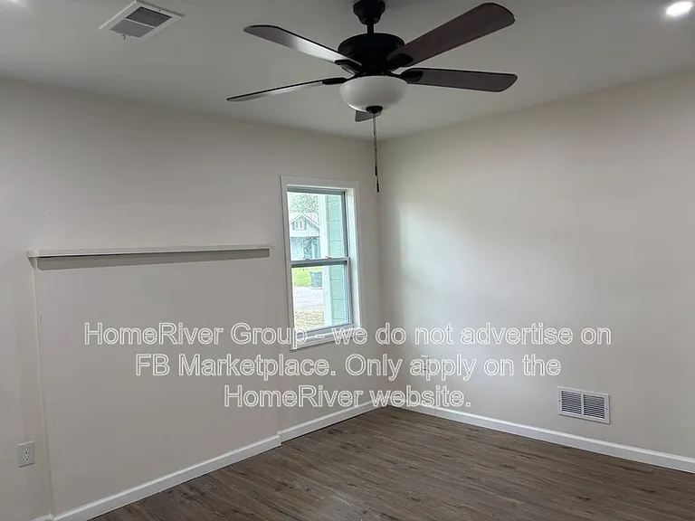 882 Maple Dr — Photo 5