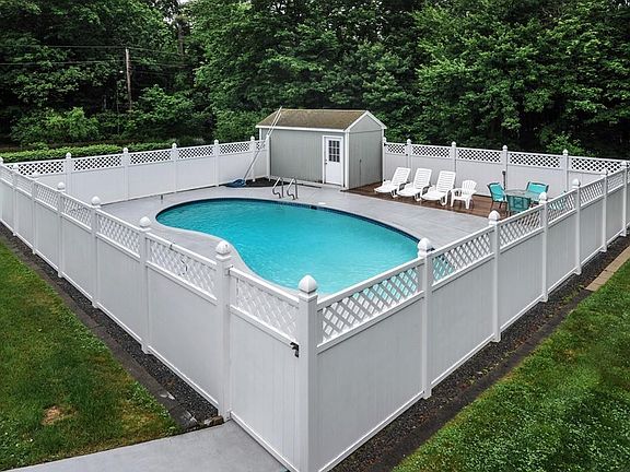 2nd image of 297 Ponderosa Dr