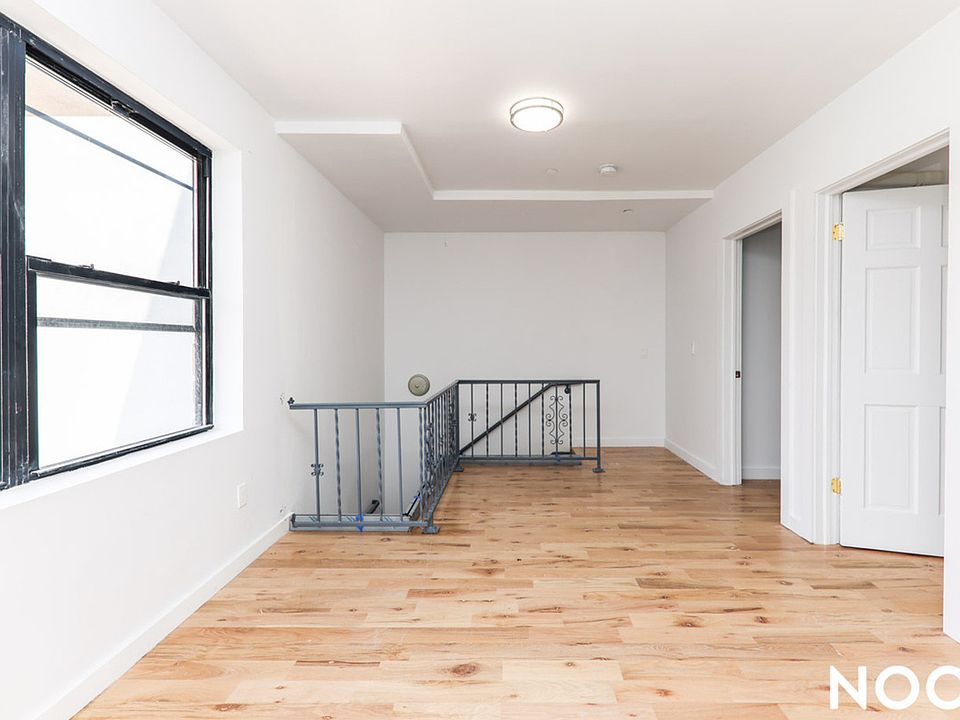1st image of 141 Maujer St #1