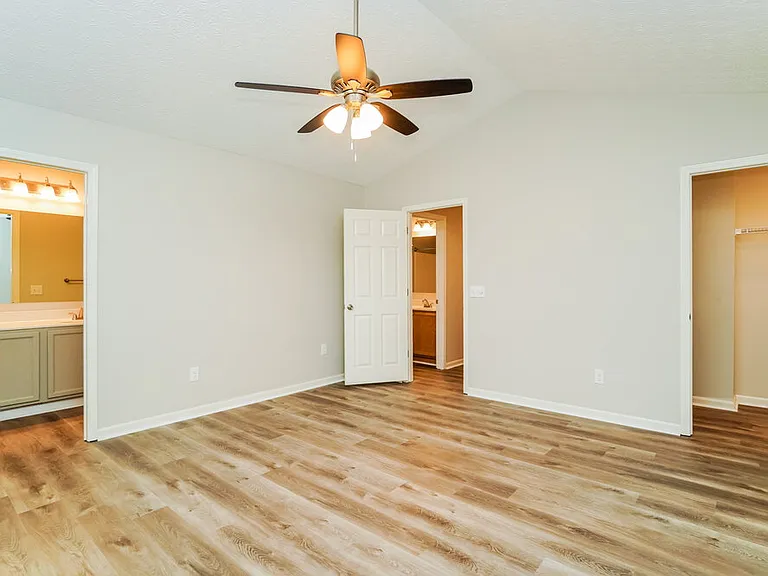 1272 Poplar Creek Ct — Photo 13