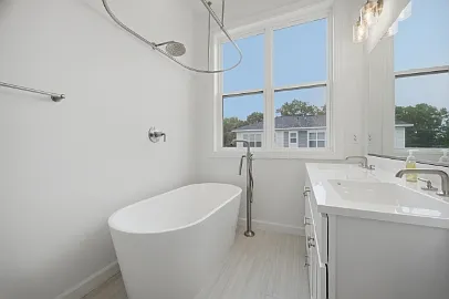 909 Baltic Ave — Photo 20