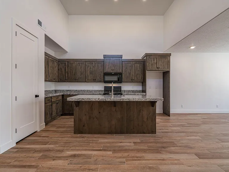 795 N Via Modelo Cir — Photo 6