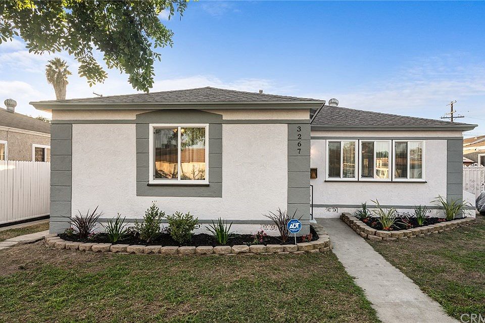 1st image of 3267 Golden Ave
