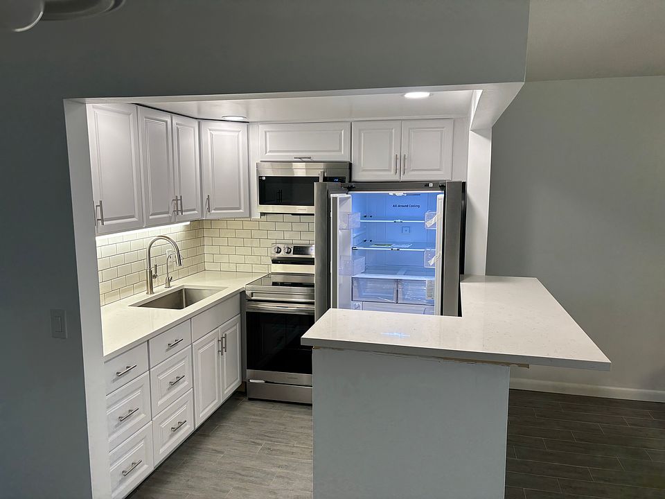 1st image of 215 Berkshire E #K215