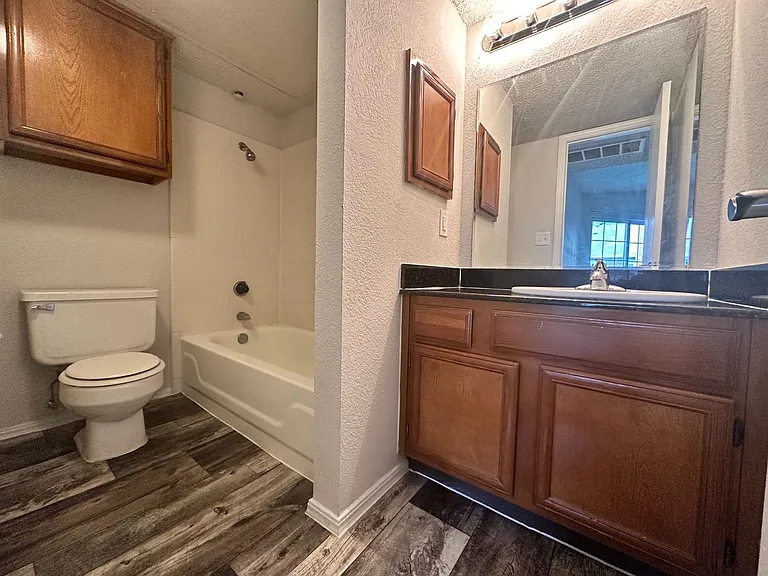 Lincoln Park Apartments — Photo 42