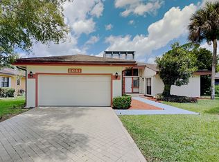 8041 Buttonwood Cir, Fort Lauderdale, FL 33321