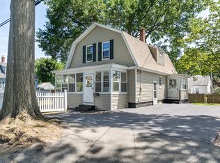 70 Upham St, Lowell, MA 01851