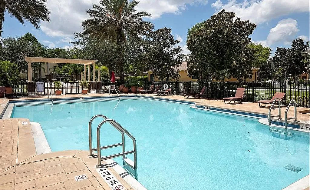 3 bed, 2.5 bath, 1656 sqft, $2,700 — Photo 4