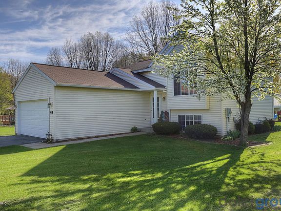 2nd image of 98 Timmer Dr NE