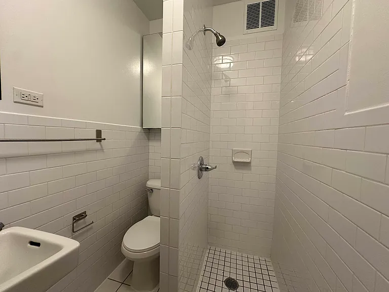 222 E 89th St #12 — Photo 10