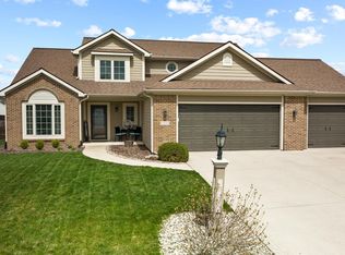 9818 Banbury Trl, Fort Wayne, IN 46818