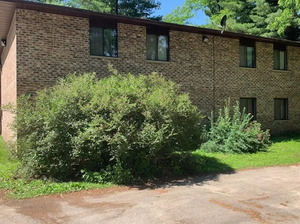 692 Park Avenue, 692 Park Ave #2bd-2b, Waupaca, WI 54981