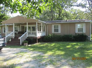 19735 Somerton Dr, Wheatland, MO 65779