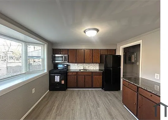 2 bed, $1,900 — Photo 3