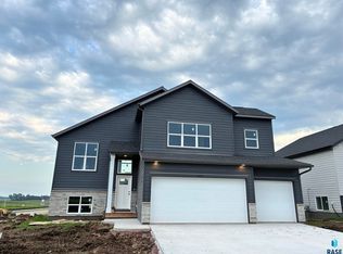 2213 E Alexa St, Brandon, SD 57005