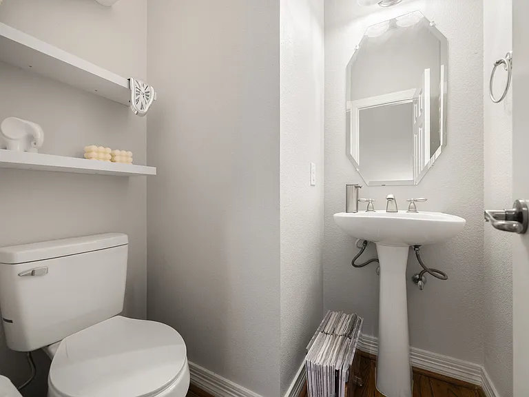 3610 Gillespie St #6 — Photo 13