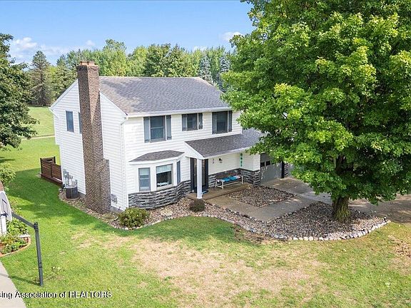 4th image of 830 Andover Dr