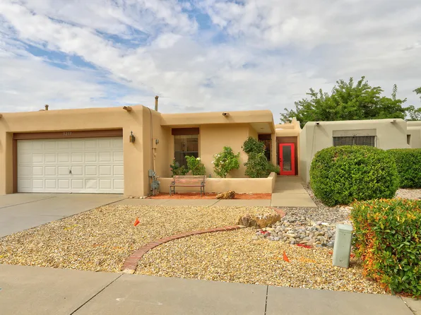 5239 Zurich Pl NE, Albuquerque, NM 87111