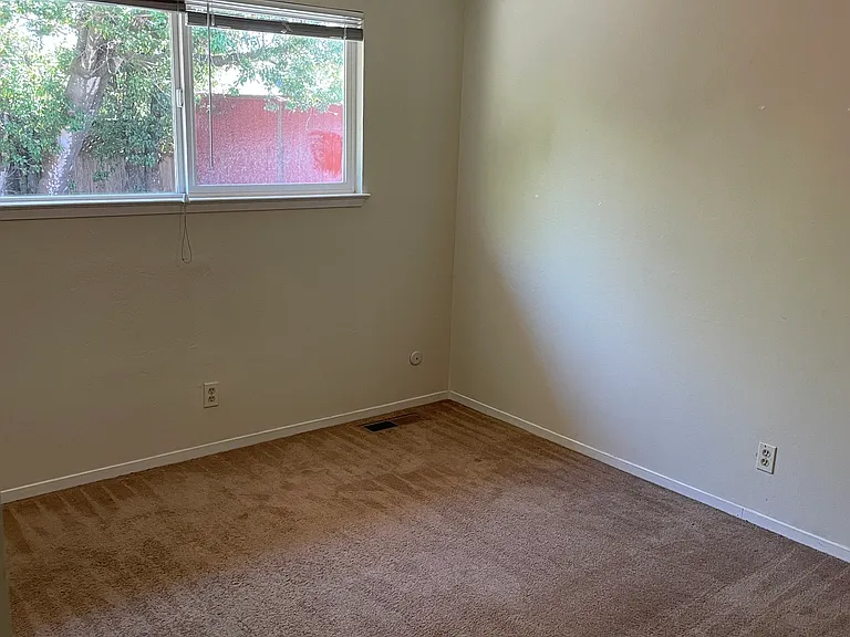 936 Kennedy Dr #B — Photo 7