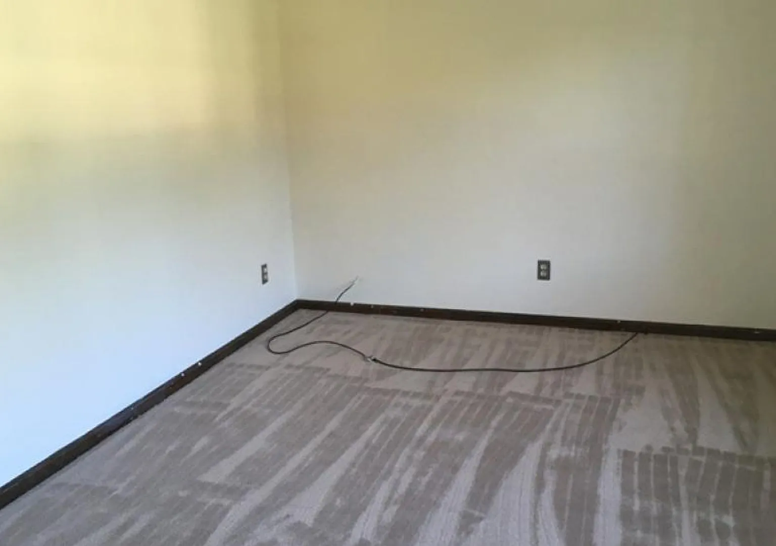 120 Longwood Place — Photo 2