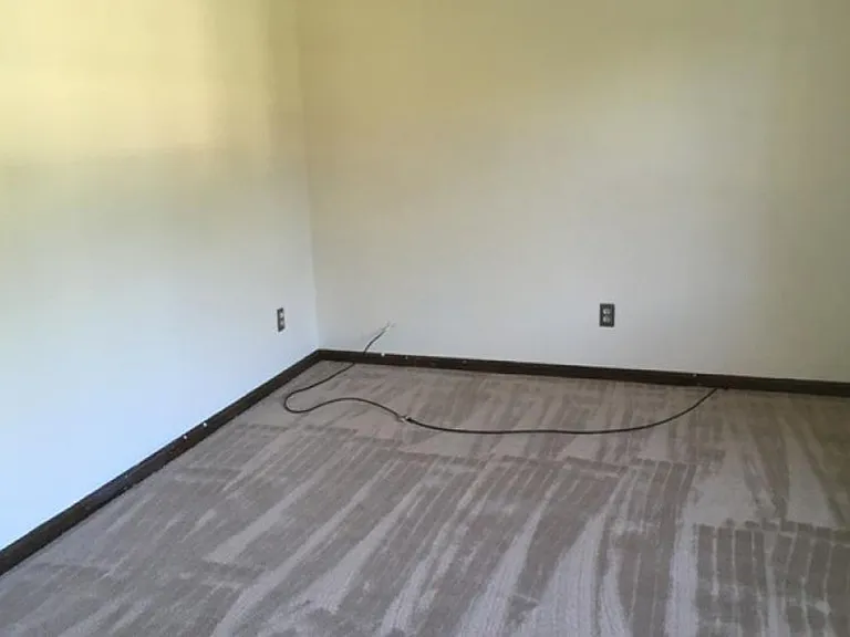 120 Longwood Pl — Photo 2