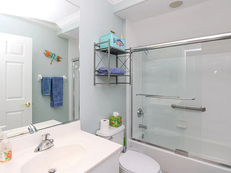 817 Carrick Bend Cir #101 — Photo 14