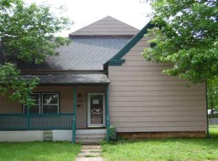 328 S Clay St, Nevada, MO 64772