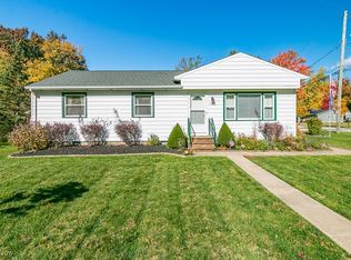 8127 Bellflower Rd, Mentor, OH 44060