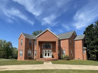 900 Fairway Ln, Soddy Daisy, TN 37379