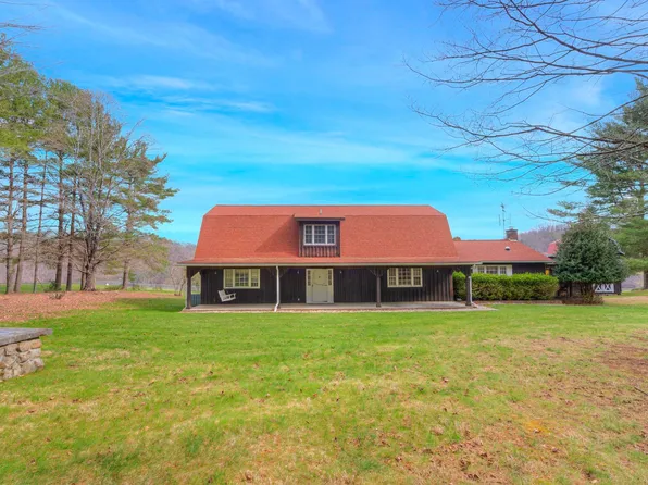 4642 Waterfront Farms Dr, Draper, VA 24324